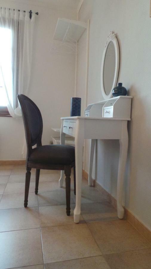 Number9 - Now With Air Conditioned Rooms Carlipa Exterior photo
